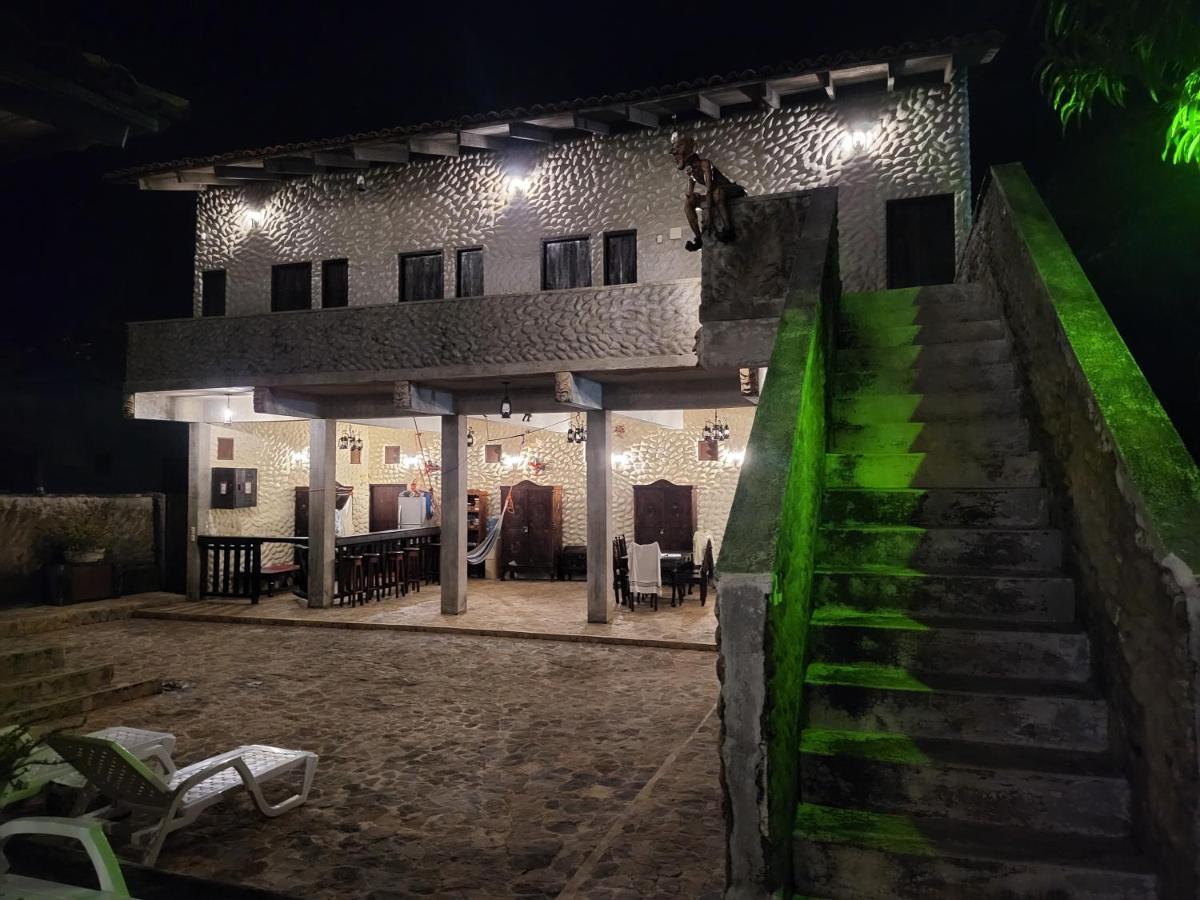 Hostal Casa De Las Gargolas Amapala Esterno foto