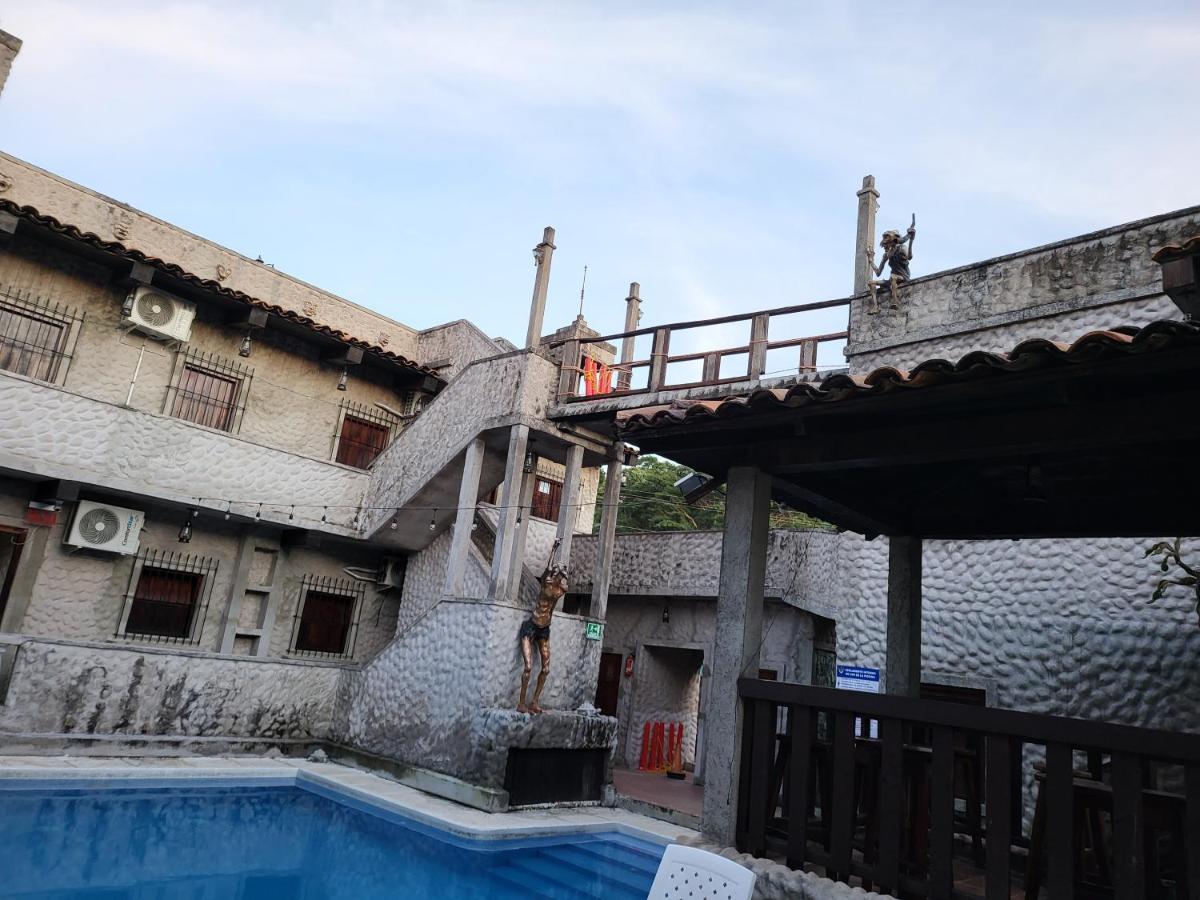 Hostal Casa De Las Gargolas Amapala Esterno foto