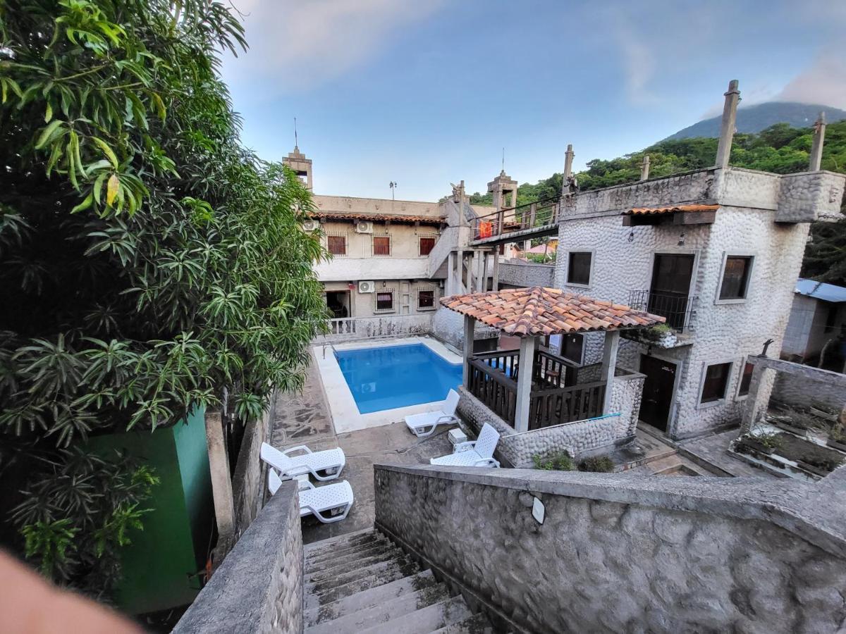 Hostal Casa De Las Gargolas Amapala Esterno foto