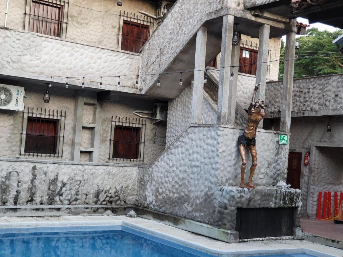 Hostal Casa De Las Gargolas Amapala Esterno foto
